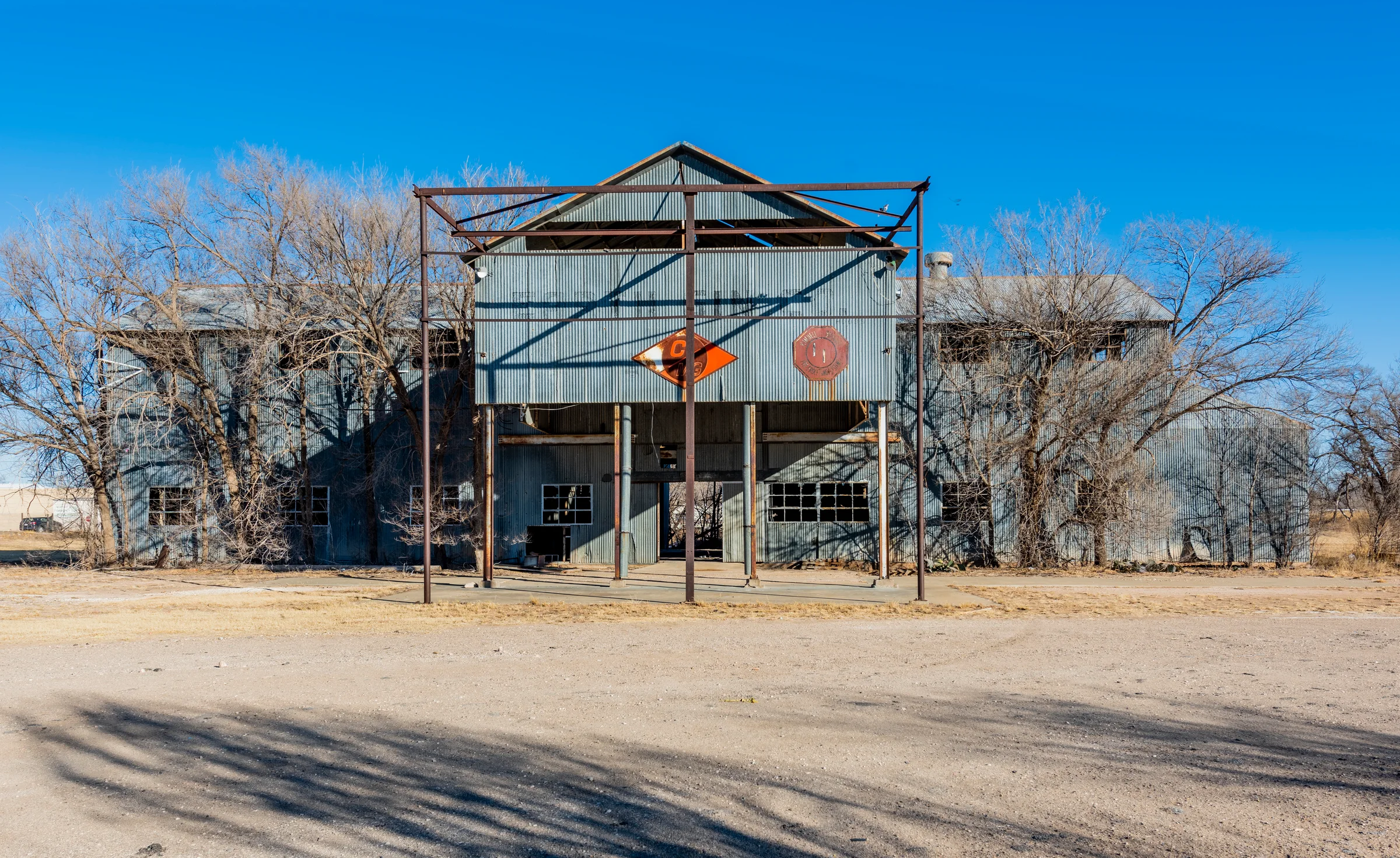 Earth Gin Co. — Earth, Lamb County, Texas